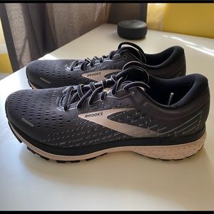 Women’s Brooks Ghost 13 **size 9.5D (wide)**
